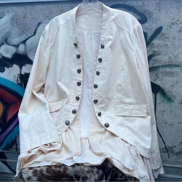 Cream Military Jacket with Ruffled Underlining - Picture 5 of 16